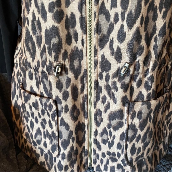 Chico’s Animal Print Zip Up Vest - Picture 5 of 8